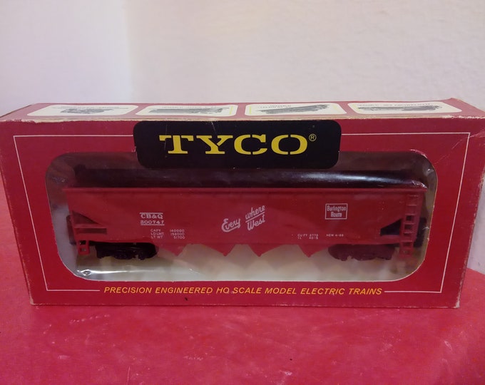 Vintage Model Train, Tyco HO Scale Hopper Car Non-Operating Burlington Route Everything West