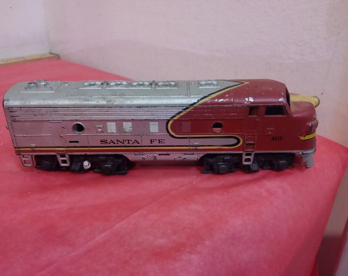 Vintage HO Scale Train Cars, Chicago & North Western, Santa Fe, SOO, Spirit of 76, Penn Central, Union Pacific, and Others