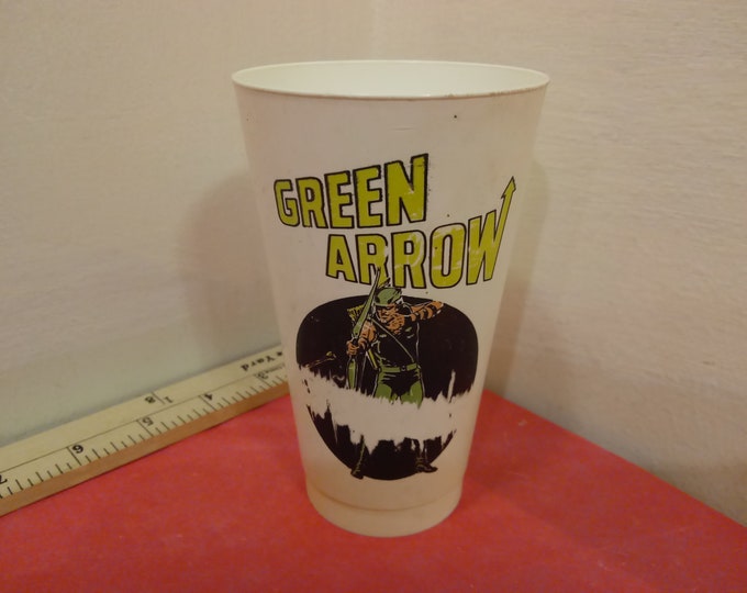 Vintage 7-11 Slurpee Plastic Cup, DC Comic Super Heroes and Villains', "Green Arrow", 1973#