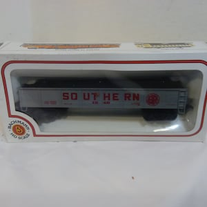 Vintage Toy Train Cars, Locomotive, and Scenery, Bachmann HO Scale Toy Train Cars, The Rock, Santa Fe, Smucker&#39;s, and Scenery