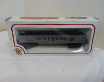 Vintage Toy Train Cars, Locomotive, and Scenery, Bachmann HO Scale Toy Train Cars, The Rock, Santa Fe, Smucker's, and Scenery
