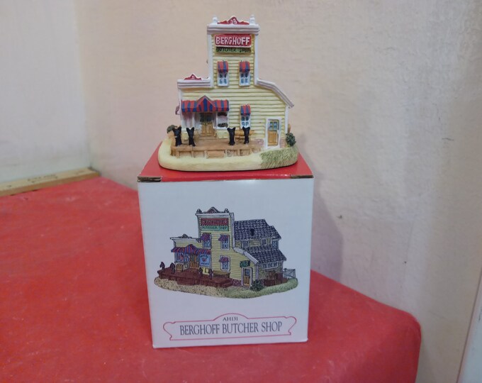 Vintage House Collection, The Americana Collection, Liberty Falls Collection Houses, Various Houses
