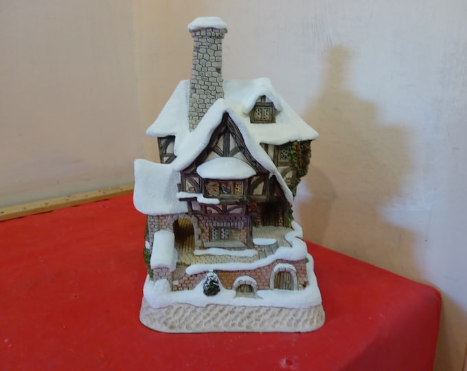 Vintage David Winter Cottages, Special for Christmas 1996 "Tiny Tim" by John Hine Studios, Large Size