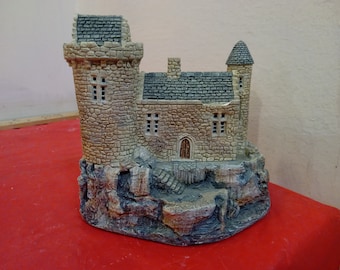 Vintage Historical Buildings, Border Castle by Avonvale, Made in the United Kingdon, 1980's