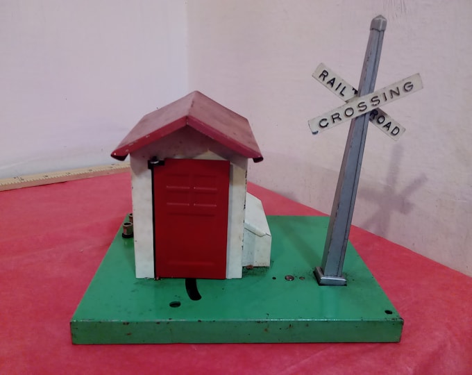 Vintage Train Buildings and Decorations, HO Scale Buildings and Other Decor Items, Whistle Station, Train Crossing Building with Guy, Others