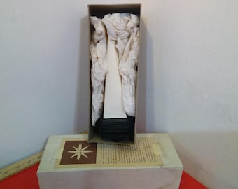 Vintage Plastic Ornament, Moravian Christmas Star Kit with History and when to Display on Front and Instructions Inside