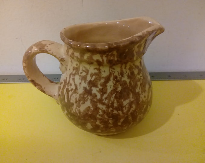 Vintage Pfaltzgraff Spongeware Creamer 024