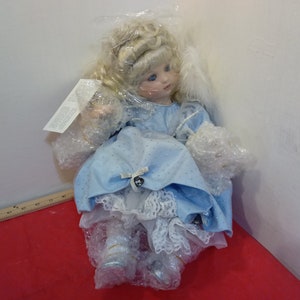 Vintage Porzellan Puppe, Marie Osmond New Millenium Engel Baby Porzellan Puppe in Box Echtheitszertifikat & Armband
