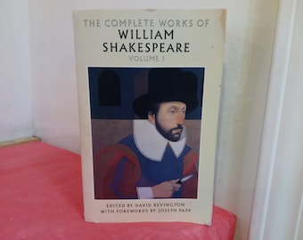 Vintage Soft Cover Books, The Complete Works of William Shakespeare, Volume 1 thru 6, Bantam Books, 1988
