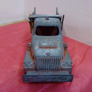 Vintage Metal Toy Dump Truck, Hubley Kiddie Toy 801, Yellow and Red ...