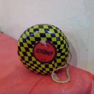 Vintage Yo-Yo's, Duncan Professional Made in Usa, Festival Screamer, Fli-Back Wooden Yo-Yo, and Other Wooden Yo-Yo's#