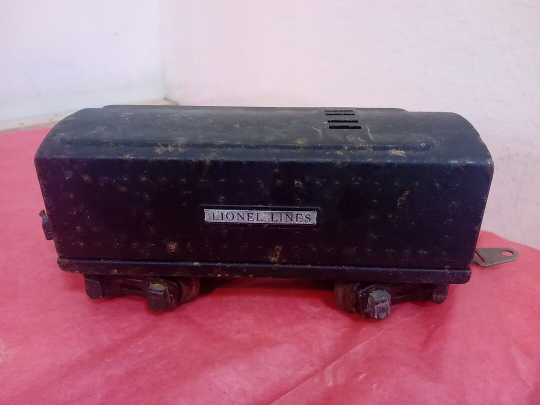 Vintage Toy Train, Lionel Train Car 2689T Metal Train Car, Lionel Lines