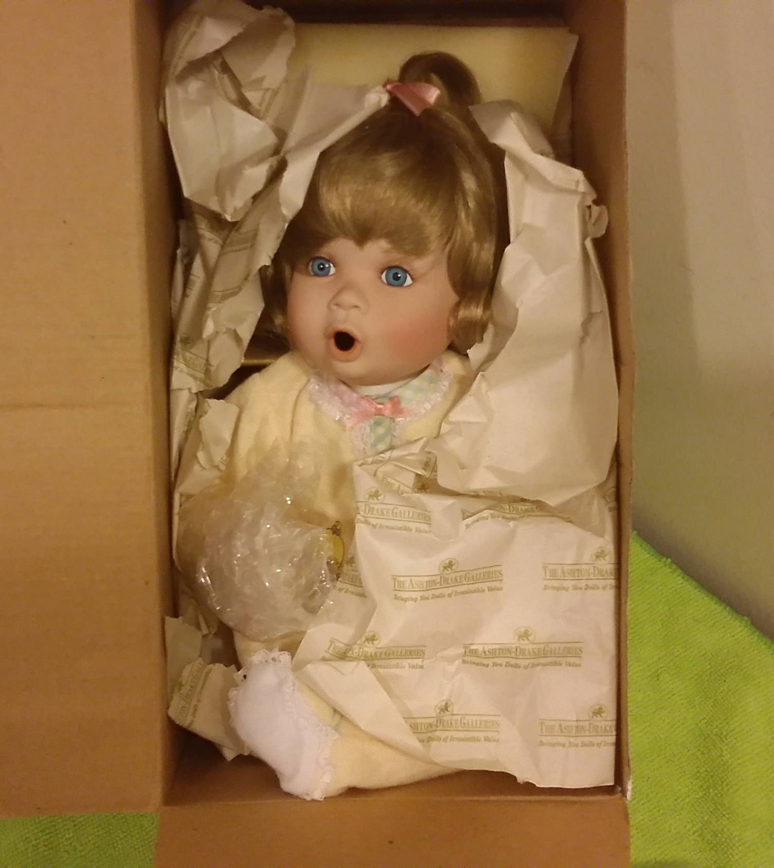 Vintage Ashton Drake Precious Moments Doll Jesus Loves Me 1998 vintage-ashton-drake-precious-moments-doll-jesus-loves-me-1998