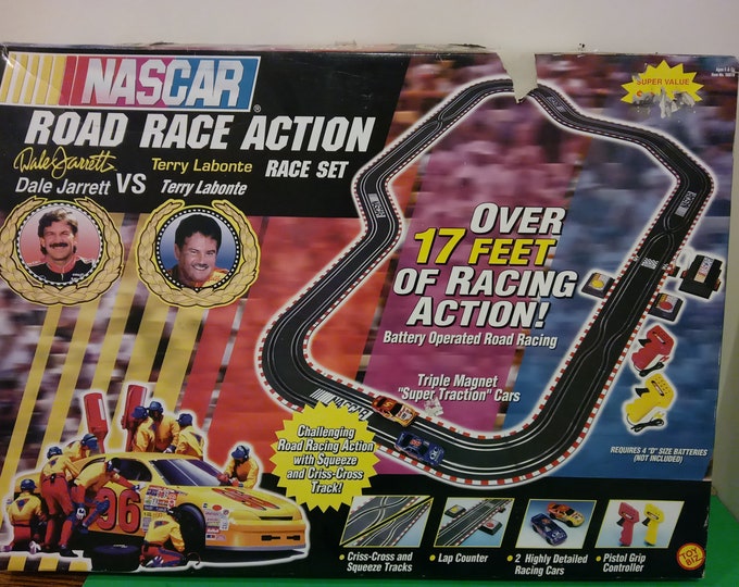 Vintage Road Race Action Race Set, Nascar Dale Jarrett vs Terry Labonte, Toy Biz, 1998