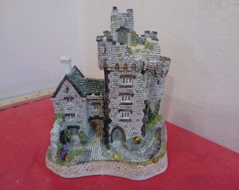 Vintage David Winter Cottages, O'Donovan's Castle by John Hine Studios