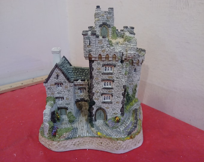 Vintage David Winter Cottages, O'Donovan's Castle by John Hine Studios