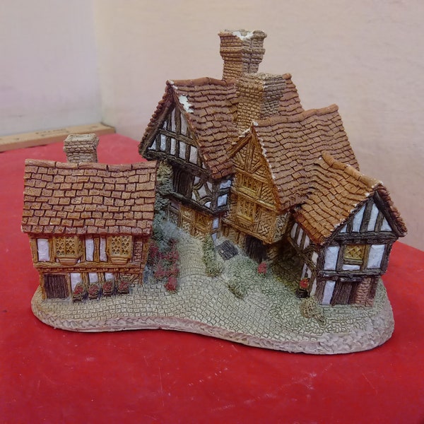 Vintage David Winter Cottages, Stratford House by John Hine Studios