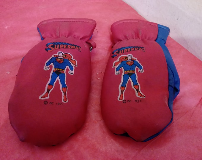 Vintage Kids Snow Gloves, DC Superman Child's Mittens or Gloves for Cold Day, 1971#