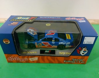 Terry Labonte #5 Kellogg's Frosted Flake Ford Taurus by Revell, 1:43 Diecast Car, 1997