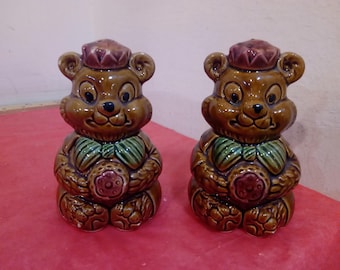 Vintage Ceramic Salt and Pepper Shakers, Teddy Bears with Green Bow Ties and Red Hats, Salt and Pepper Shakers Made in Japan