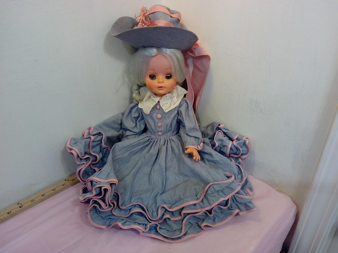 POUPEE VINTAGE GRAND FORMAT MARCHE PARLE CHANTE - RADIELLA - FURGA - MADE ITALY