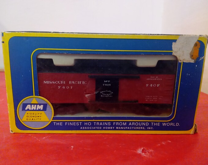 Vintage Model Train, AHM HO Scale Oldtime Box Car #6241 "Missouri Pacific 7407" Made in Italy by Rivarossi