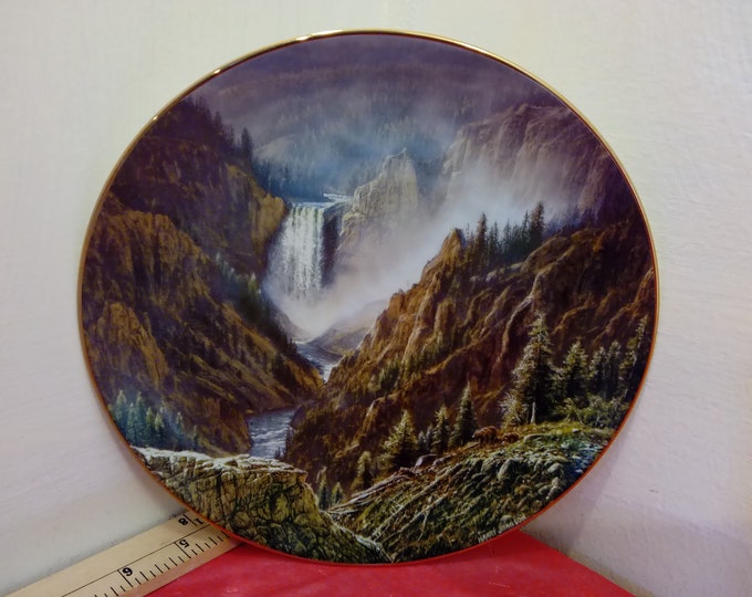 Vintage W.L. George Collector Plate, America the Beautiful Series "Yellowstone River" by Harry Johnson, 1989