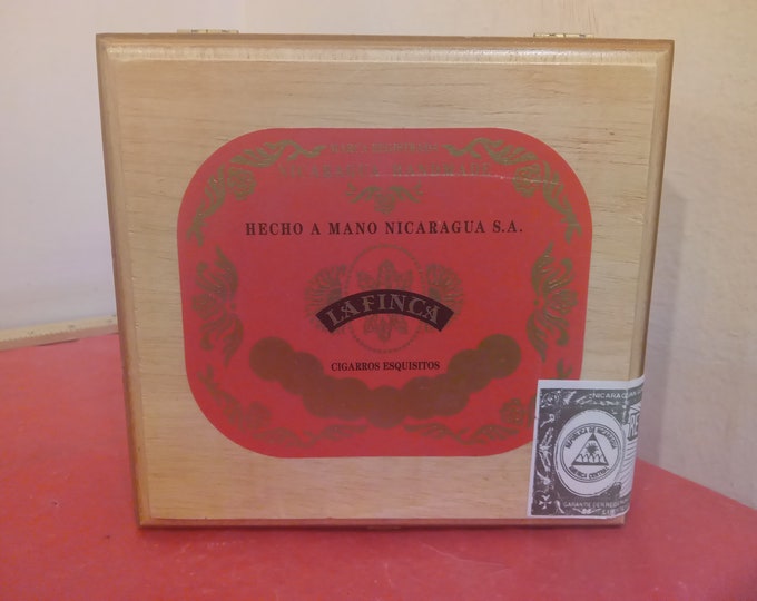 Vintage Wooden Cigar Box, Corona Wooden Cigar Box from Nicaragua, Lafinca Cigarros Esquistitos, 2003