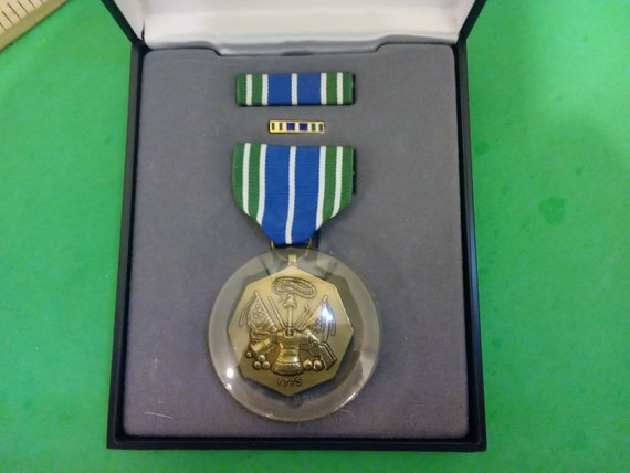 Vintage Official U S Military Medal U S Army Achievement Etsy