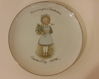 Vintage Holly Hobbie Mother's Day Commemorative Edition Plate, 1974