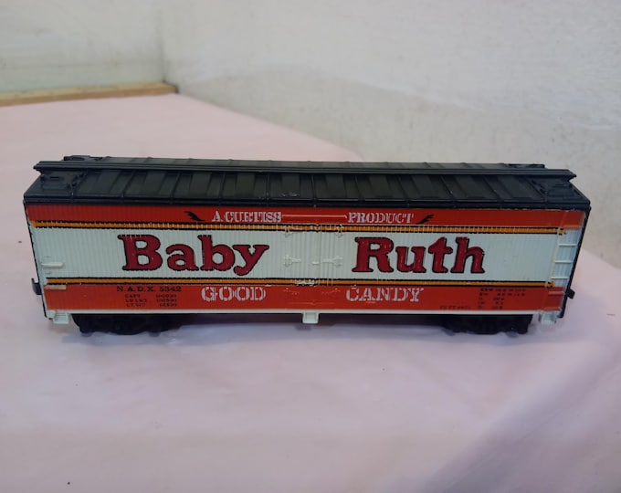 Vintage HO Scale Train Cars, Baby Ruth, Gulf Gas Car, Union Pacific Caboose, CP Rail, Spirit of 76, Burlington Northern, and Others