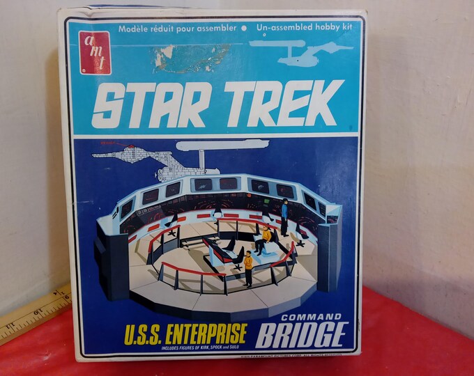 Vintage Model Kit, Star Trek U.S.S. Enterprise Command Bridge by AMT Model, 1975#