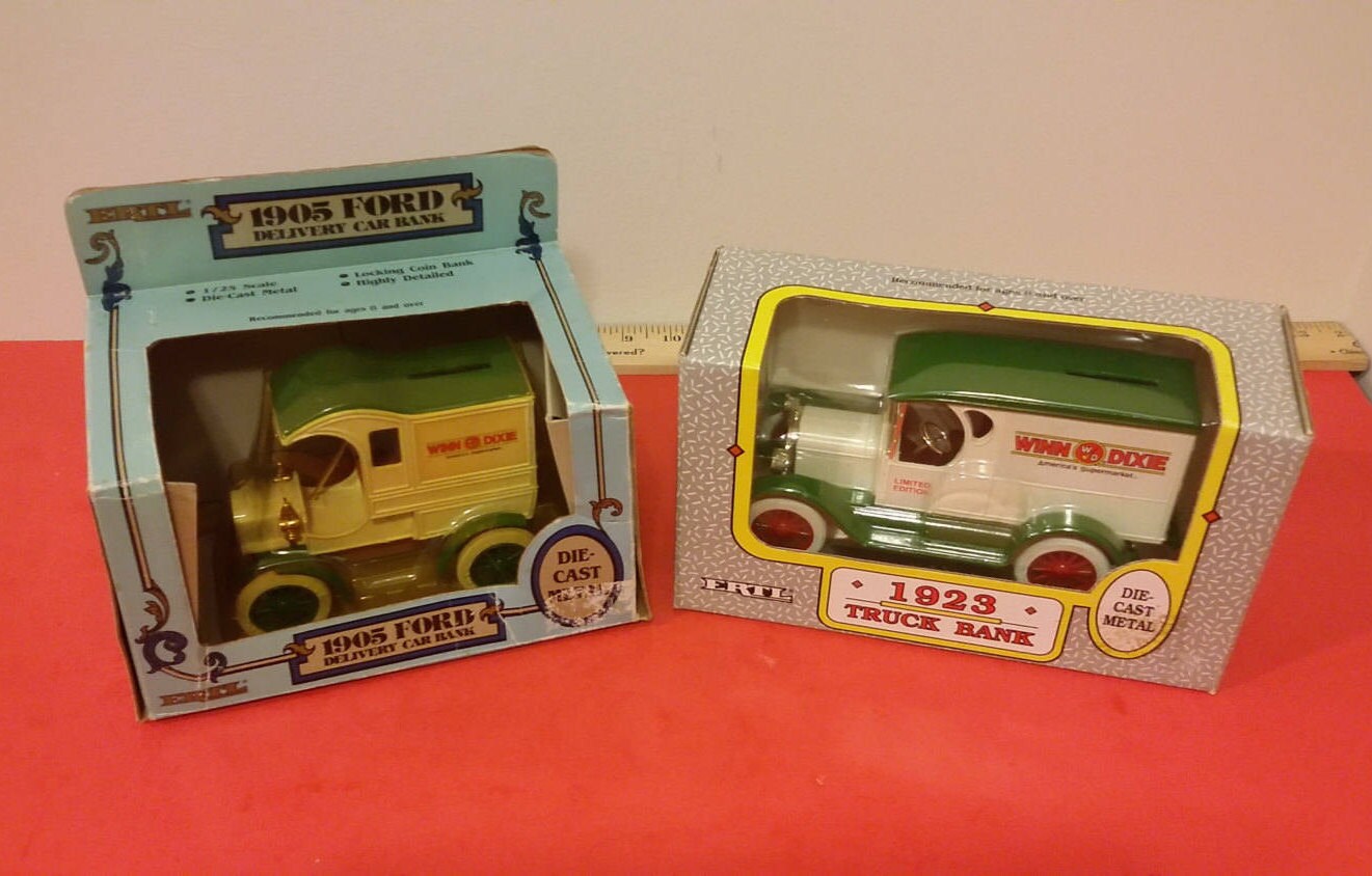 ERTL Winn Dixie Coin Banks a 1905 Ford's First Delivery Car & a 1932
