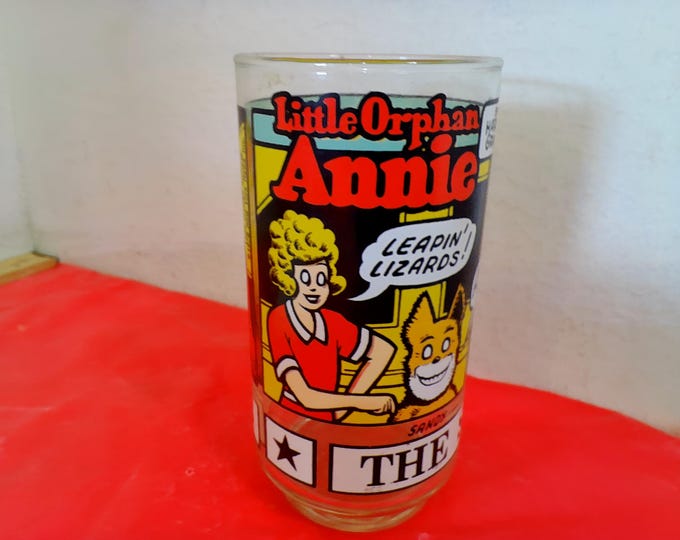 Vintage Collectible Drinking Glasses, The Sunday Funnies with Little Orphan Annie, Terry, Moon Mullins, and Others, 1970's