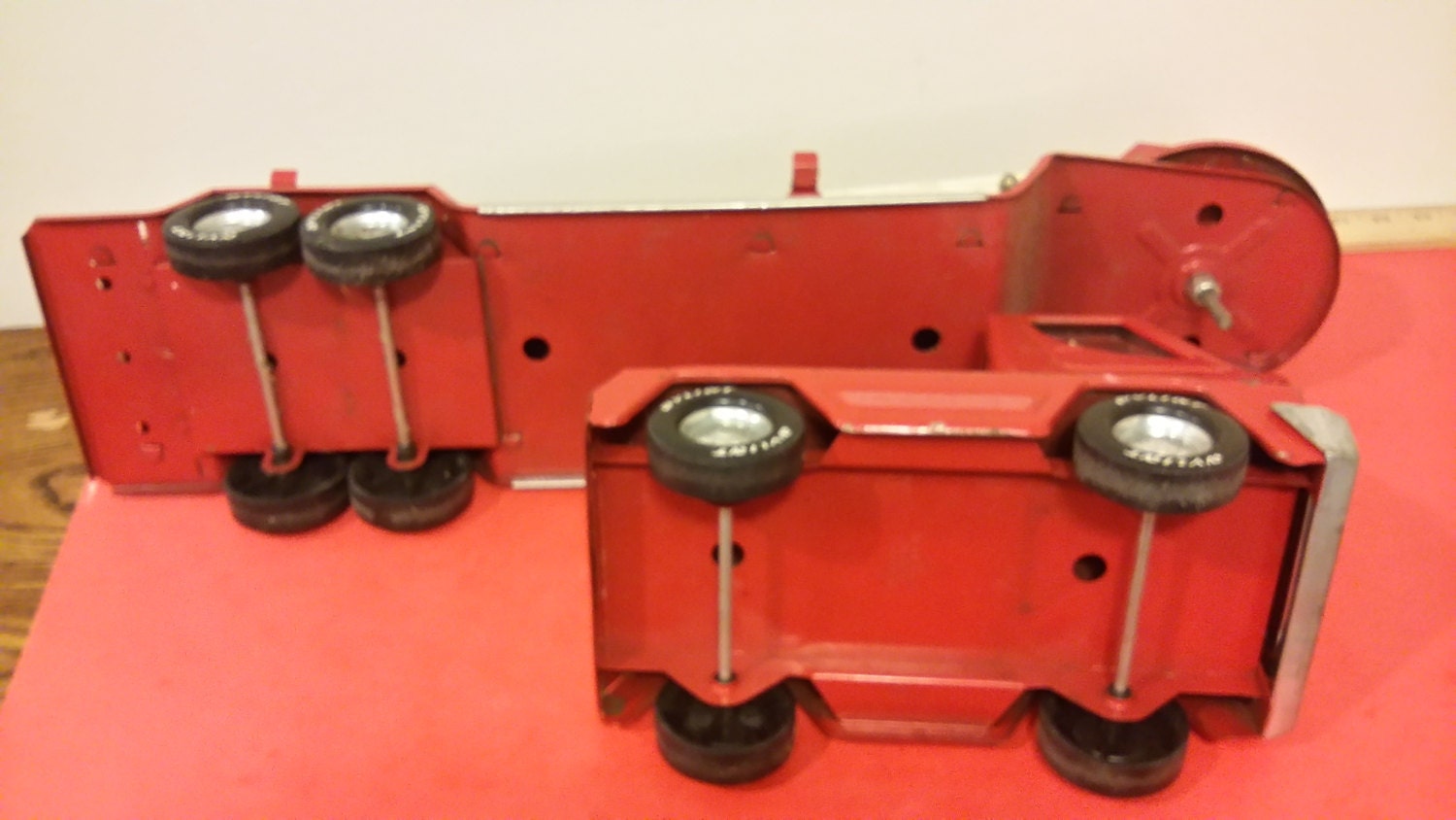 Vintage NyLint Toy Fire Truck Aerial Hook-N-Ladder , USA