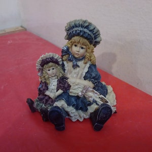 Vintage Resin Figurine, The Boyds Collection, Yesterday Child, Victoria with Samantha, 1995