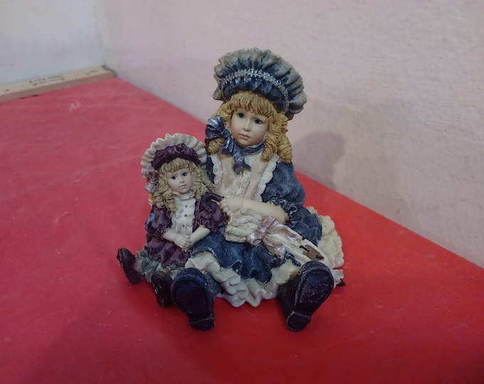 Vintage Resin Figurine, The Boyds Collection, Yesterday Child, Victoria with Samantha, 1995
