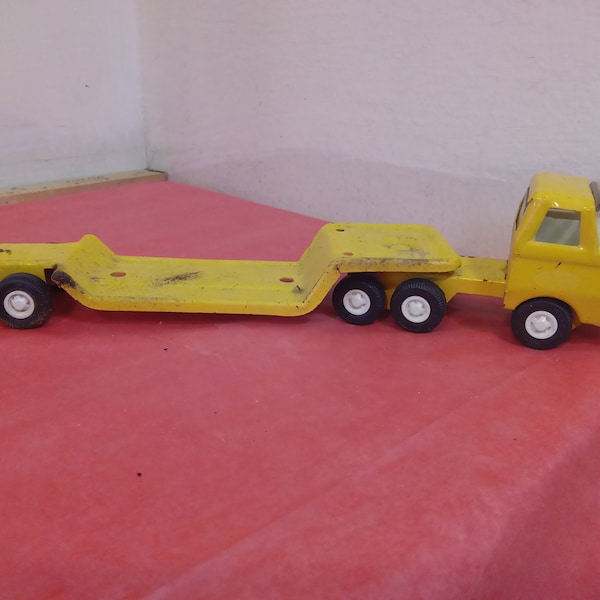 Vintage Toy Vehicles, Tonka and Other Ty Vehicles, Low Bed Semi, Bulldozers, and Tow Truck