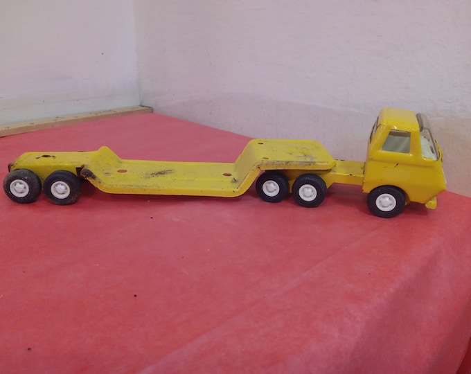 Vintage Toy Vehicles, Tonka and Other Ty Vehicles, Low Bed Semi, Bulldozers, and Tow Truck