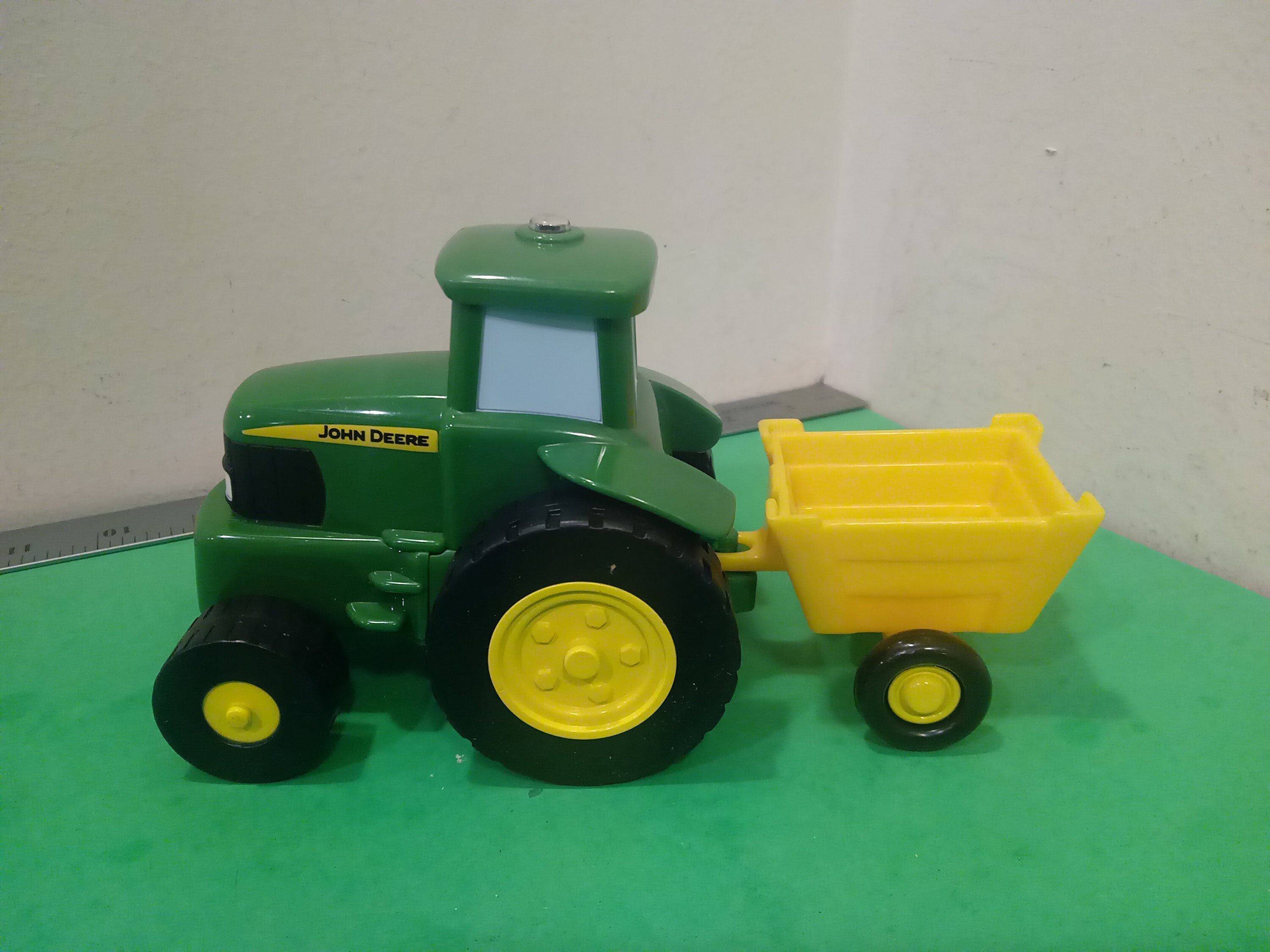 Remolque john online deere juguete