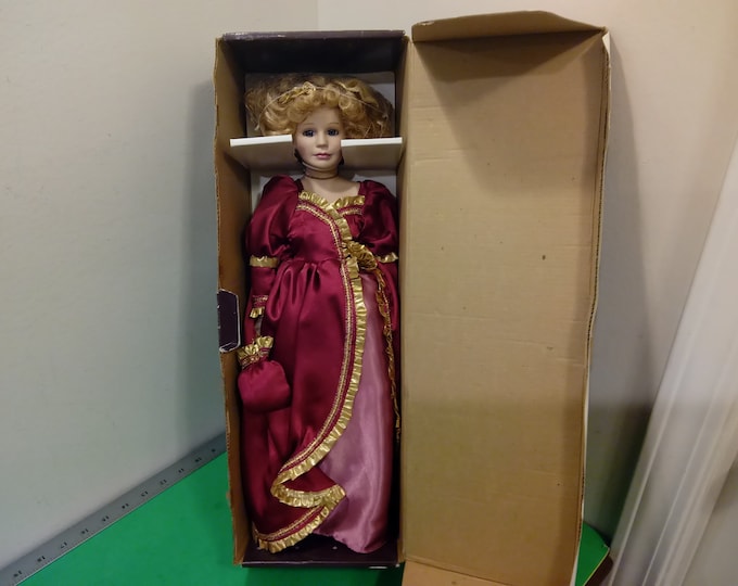 Vintage House of Lloyd Decor, Darlene Doll, 1990's