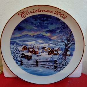 Vintage Collector Plate, Avon Collector Plate Holiday Treasures Christmas 2002