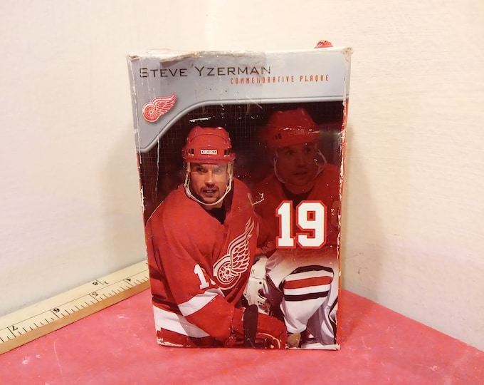 Steve Yzerman Commemorative Plaque, Detroit Red Wings Captain, NHL Hockey~