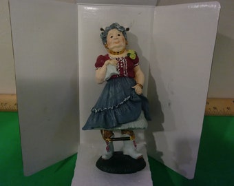 Vintage Marge Crunkleton Lincoln County Garden Club Collectible Figurine "Ellie", 1996