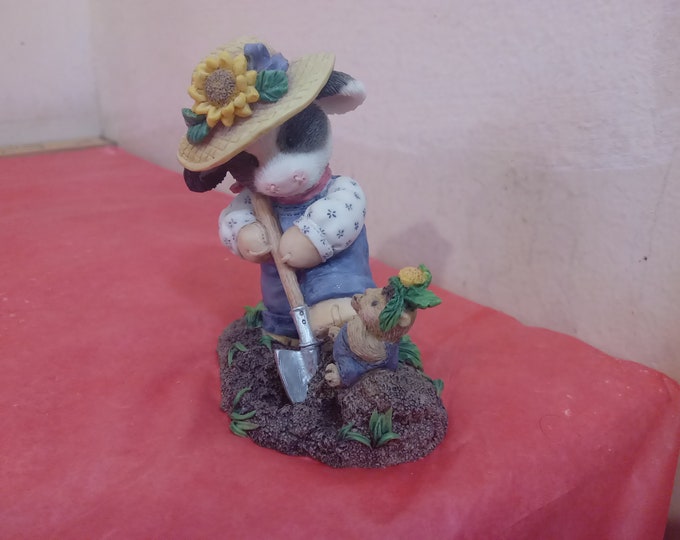 Vintage Resin Figurines, Mary Moo Moos Figurines, I Dig Moo, Hay Bale, Mistletoe, Spring in the Air, and Others, 1990's