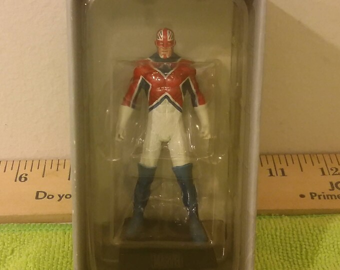 Marvel Classics Collection, Metal Mini Figure of Captain Britain #21 by Eaglemoss, 2006