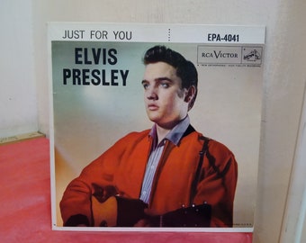 Vintage Vinyl Records, 45 Rpm Records, Elvis, Connie Francis, Sonnie James, Eddy Arnold, and Billy Swan#