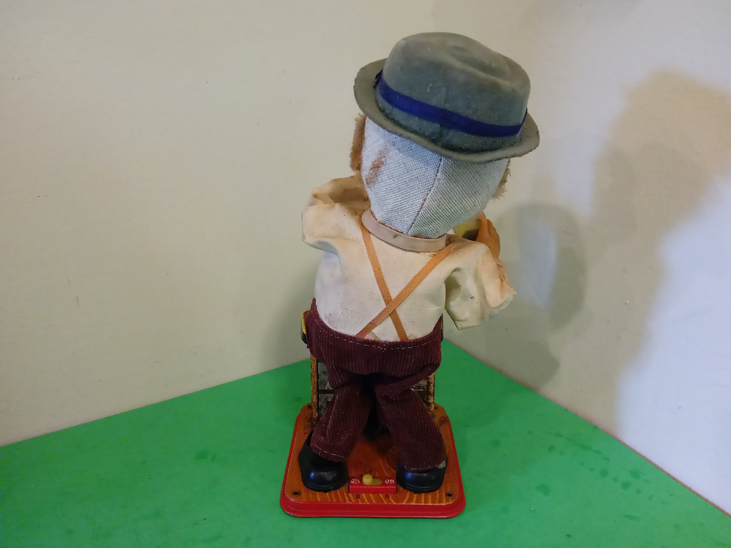 Vintage Tin Toy Charlie Weaver Bartender Battery Operated, 1962
