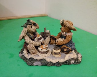 Boyds Bears & Friends, Bailey and Emily ... Forever Friends, 1993