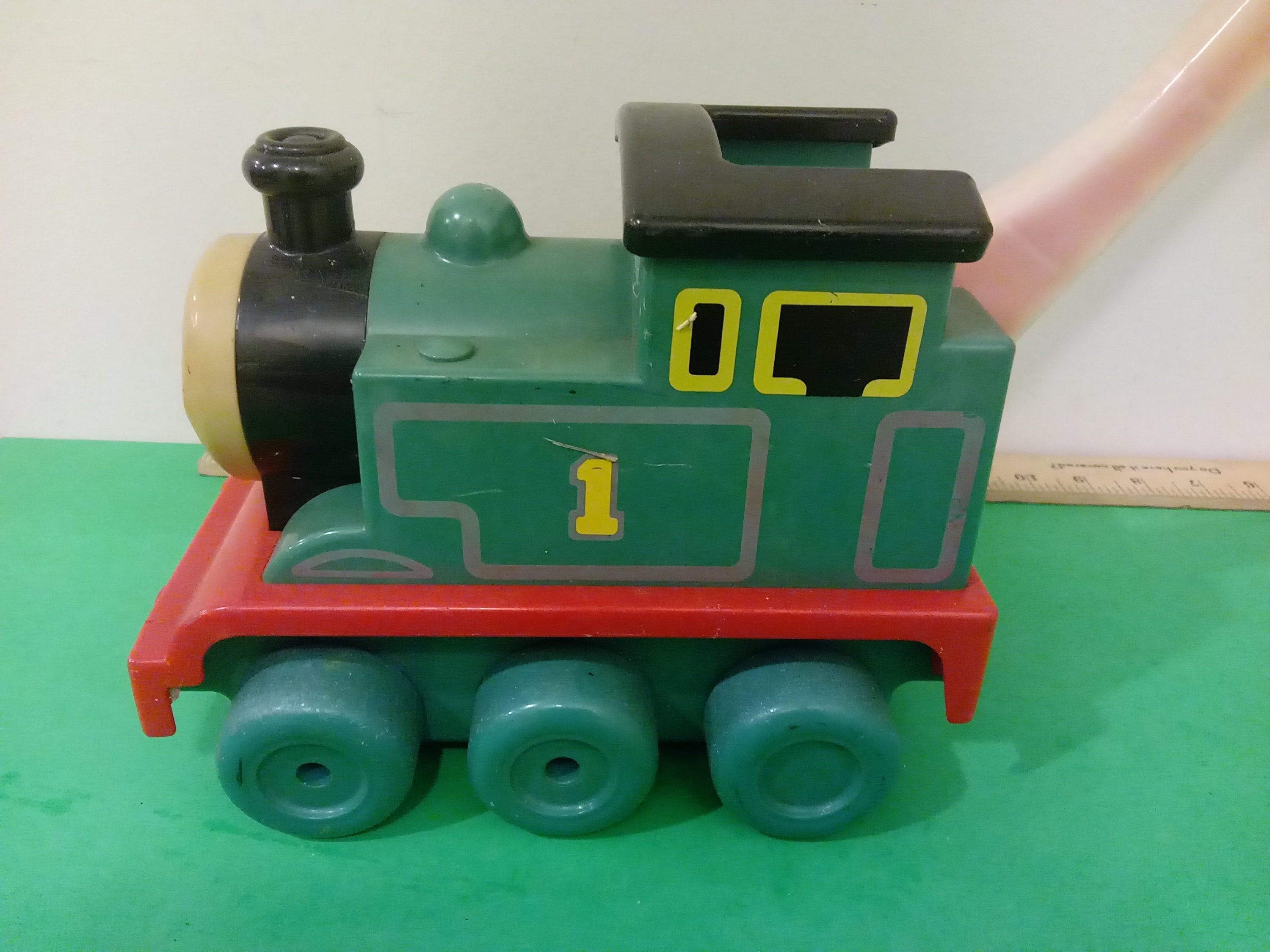 Vintage TOMY Thomas the Tank Engine, Push Along Thomas Toy, 2000